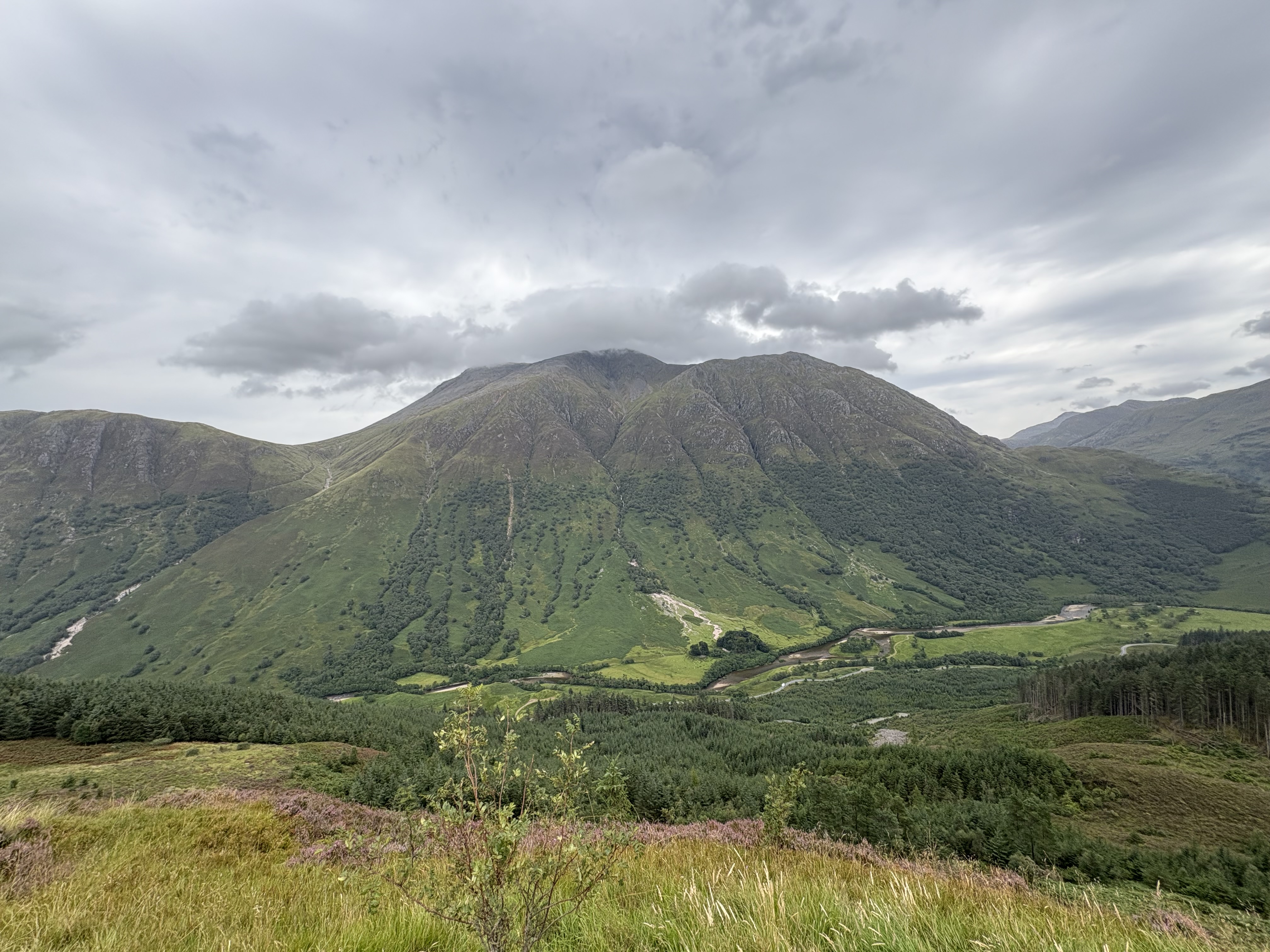 Schottische Hochland-Landschaft bei Fort William.