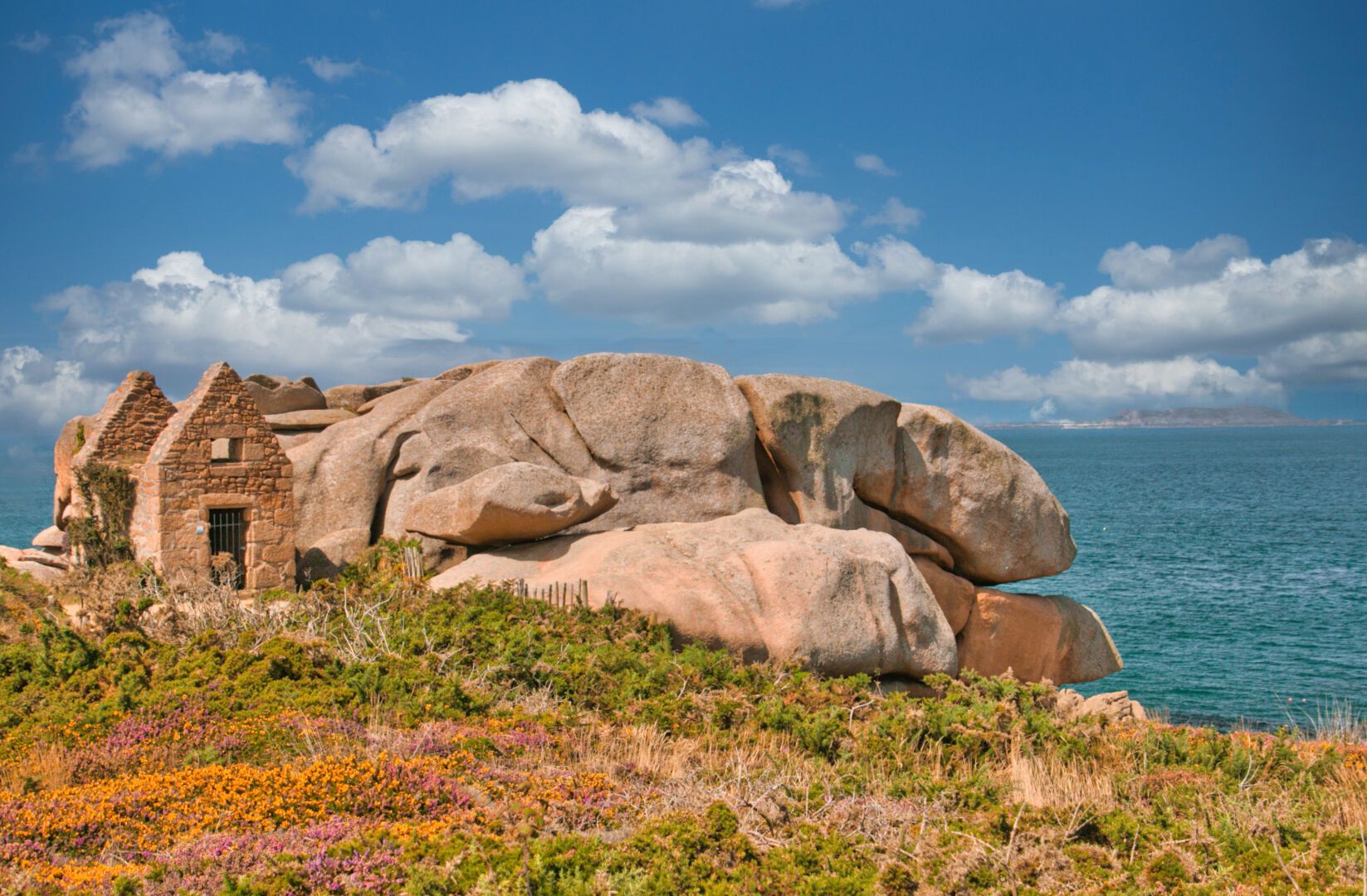 Aod ar Vein Ruz - Côte de Granit Rose

#bretagne #seascape #photography #fotomontag