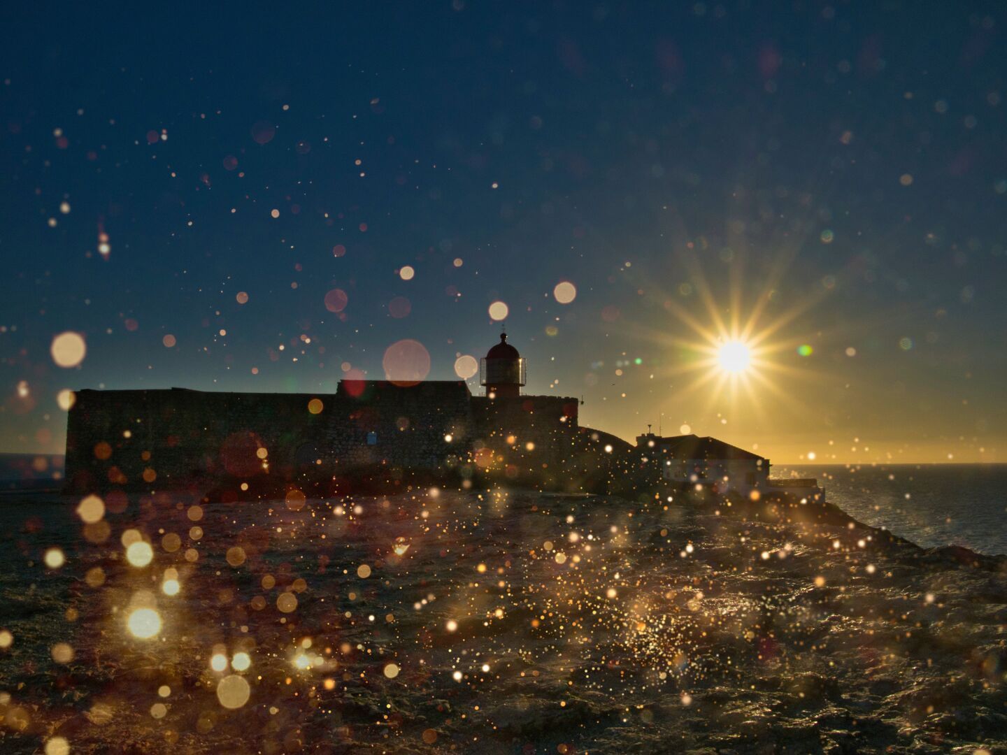 When the sea splashed the lens…

#seascape #pontadesagres #portugal #photography #sunset #lighthouse #meermittwoch