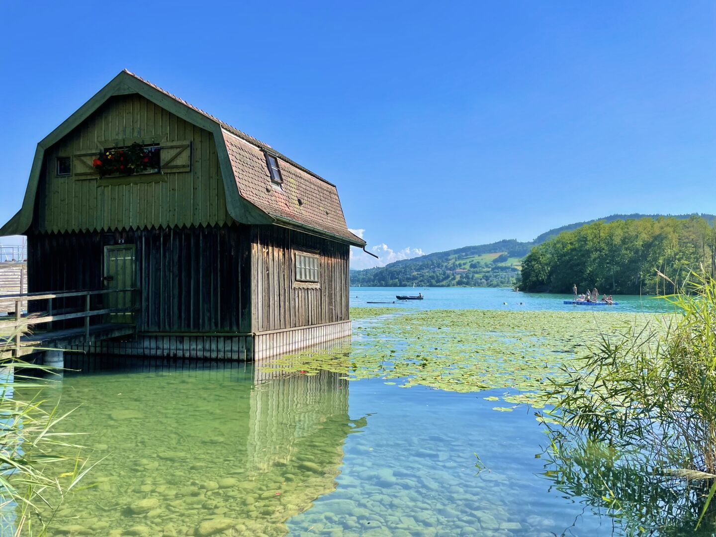 Bootshaus am Hallwiler See, Schweiz
- Boathouse on Lake Hallwil, Switzerland