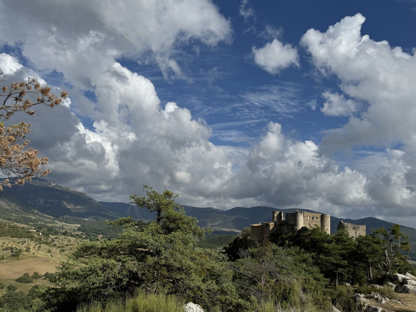 Bargéme

#landscapephotography  #castle #provencealpescotedazur #photography #cloudporn