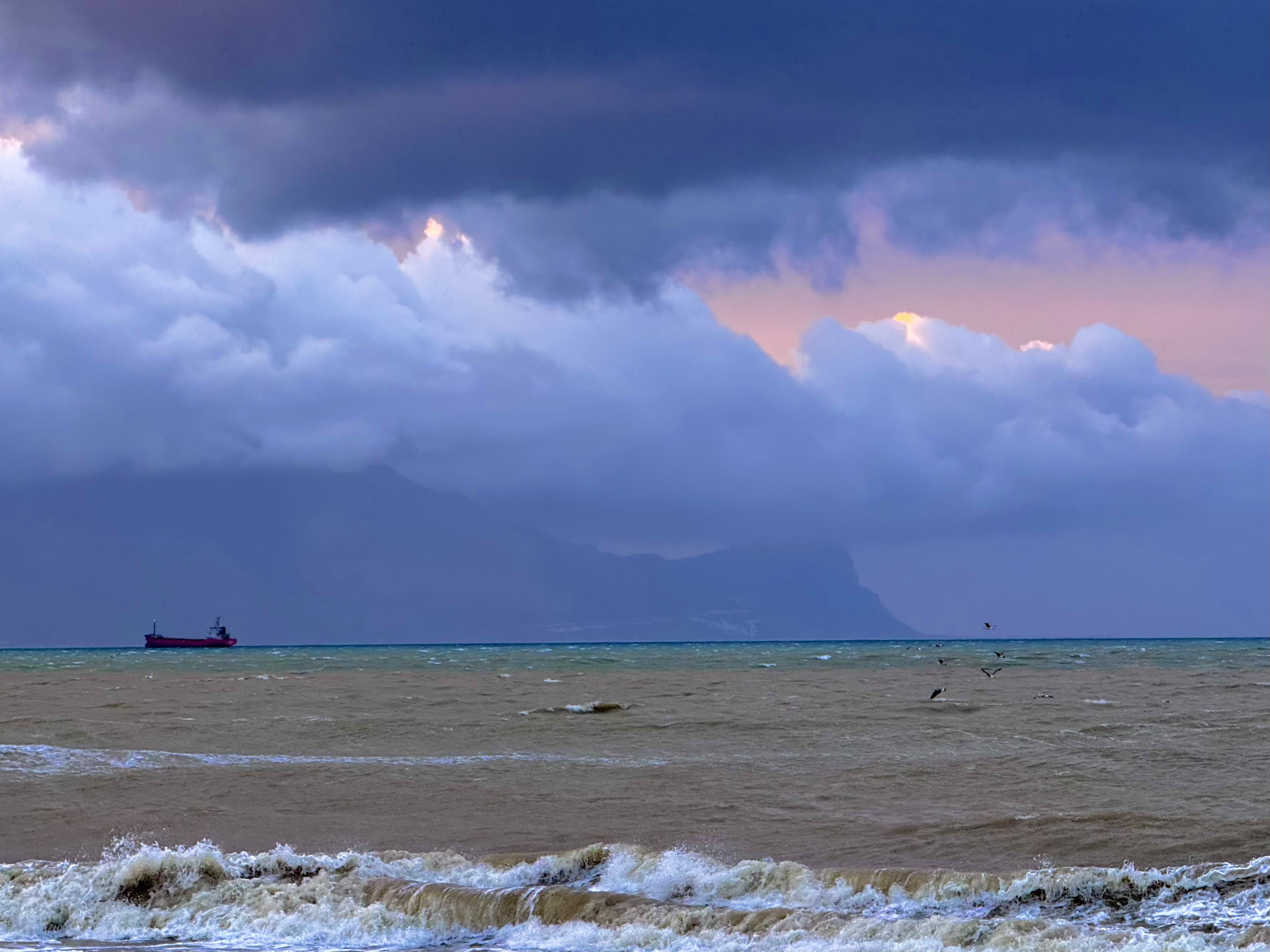 Marina Alcamo, Sicily

#silentsunday