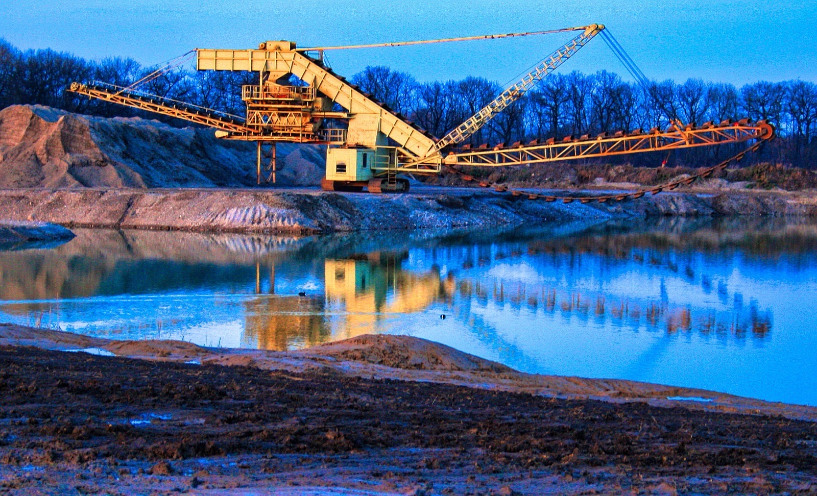 Kies

#twilight #bigmachines #FotoMontag