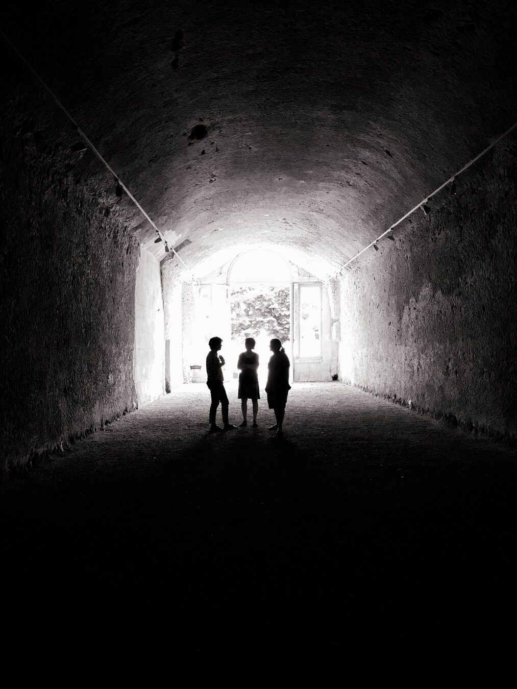 Three in a tunnel

#schwarzweiss #blackandwhite #monochrome #photography