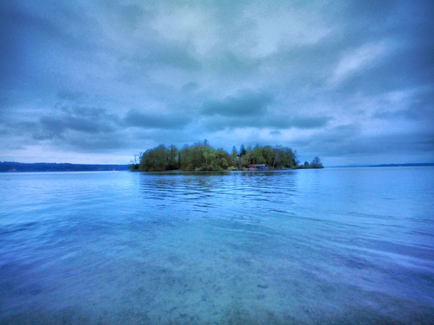 The Rose Island in Lake Starnberg

The oldest evidence of humans on the Rose Island dates back to the Neolithic period. Today the island is a tourist destination for weekend trippers from Munich and the surrounding area.

#seascape #lakestarnberg #bayern #photography