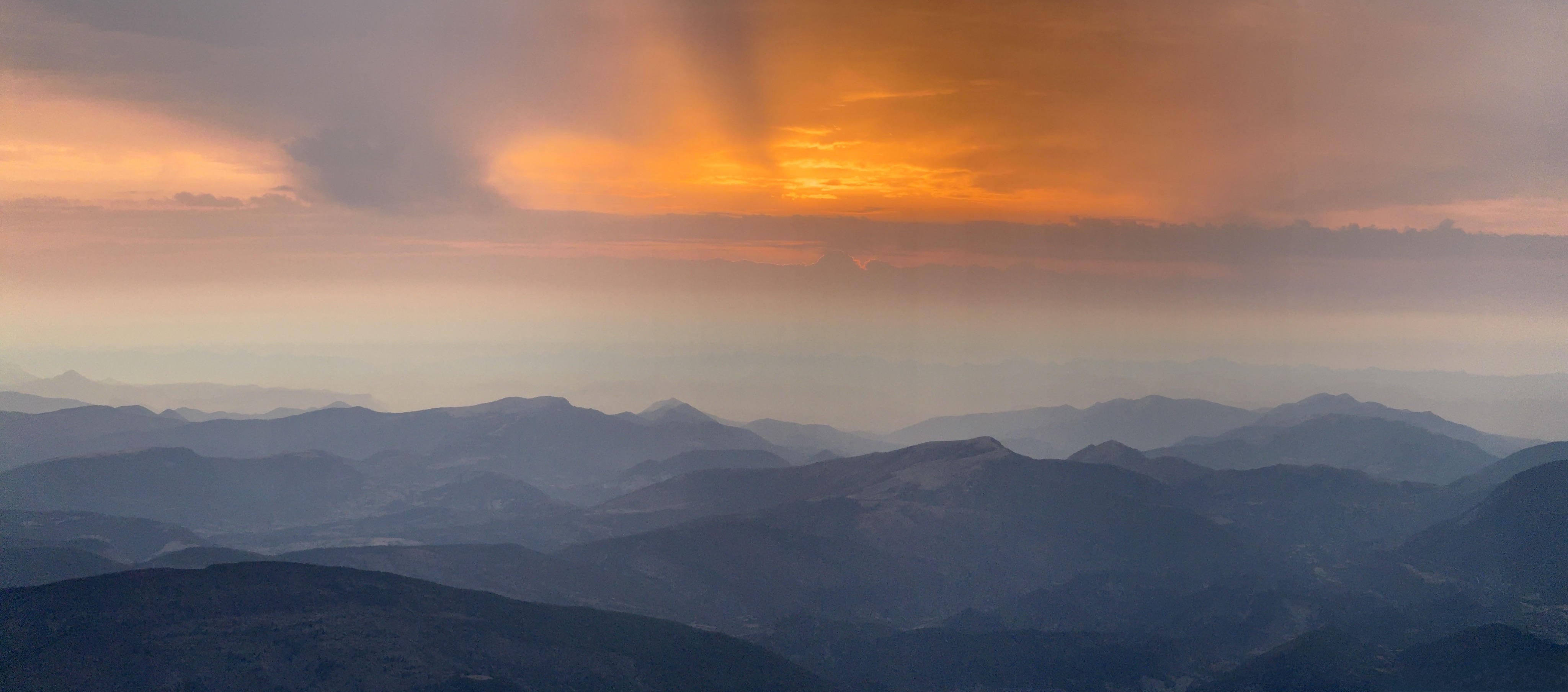 #sunrise #provence #silentsunday #panorama #photography
