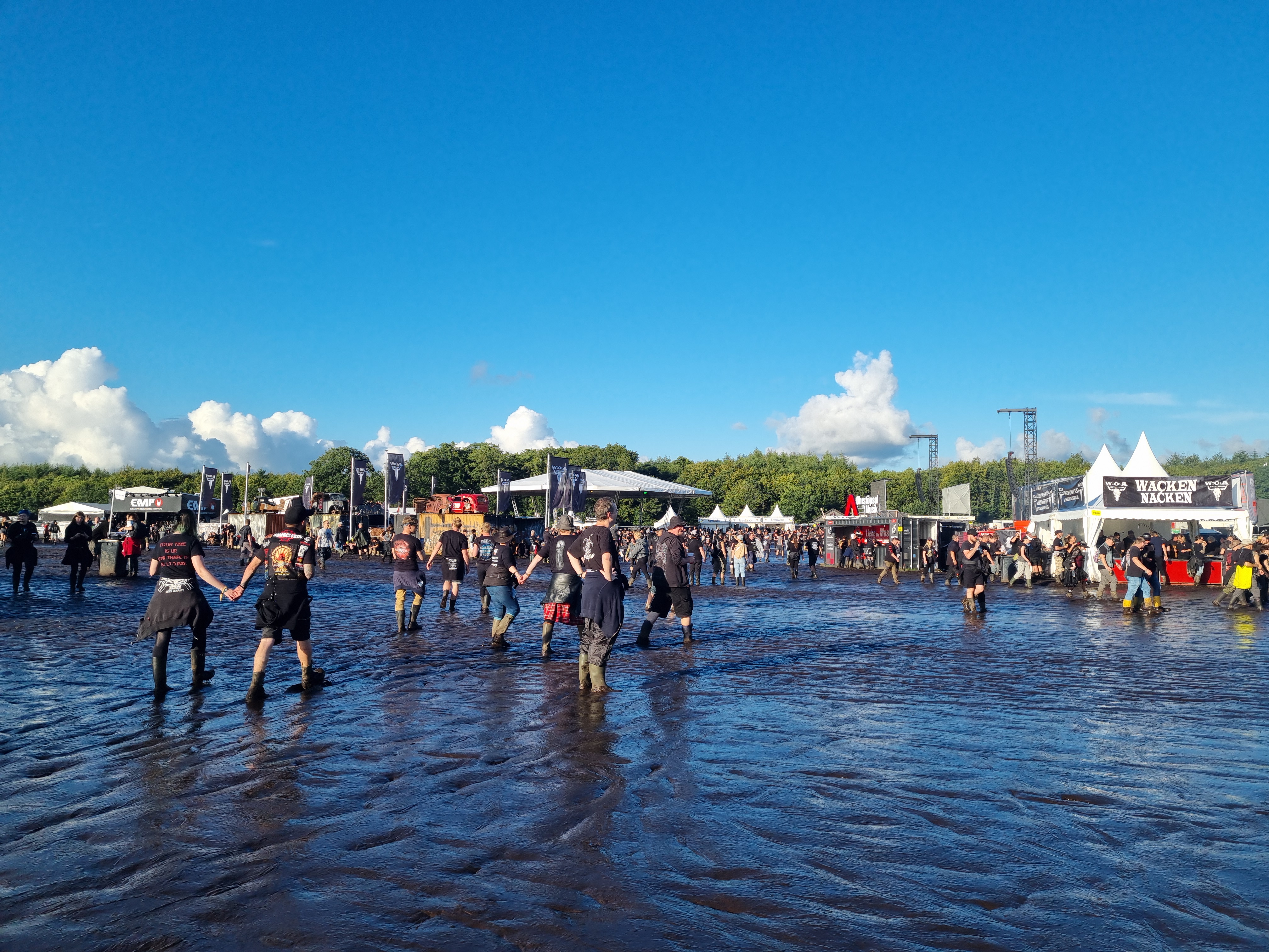 Wacken-Matsch. So sieht es überall aus.