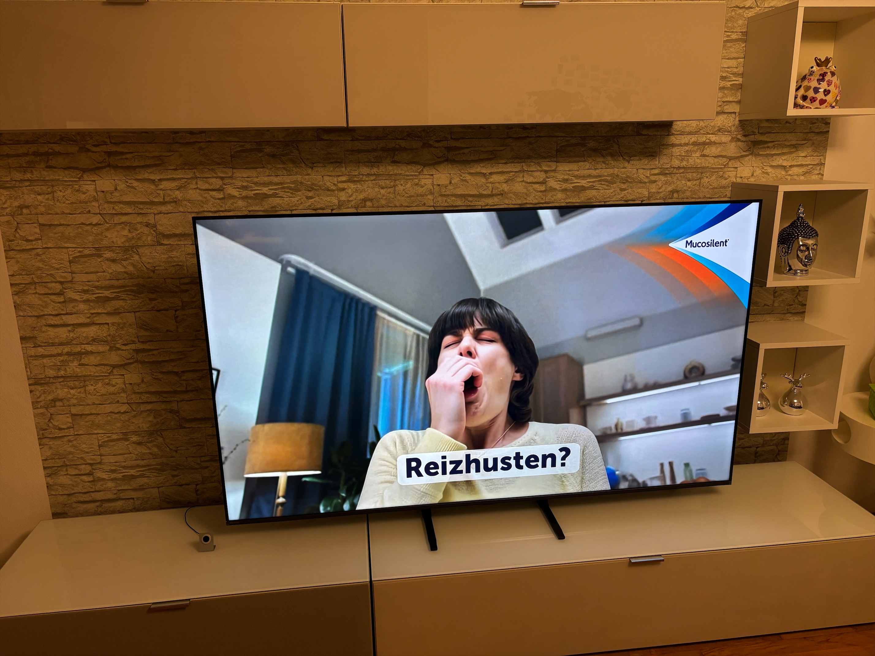 Ab heute steht ein 75 Zoll TV bei uns #Heimkino